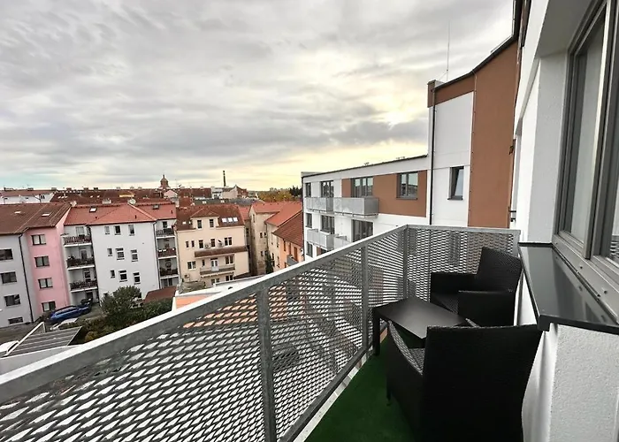 Sky Apartments 512
